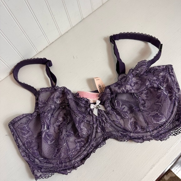 Victoria's Secret Other - Victoria’s Secret Unlined Demi-Buste/ Body by Victoria